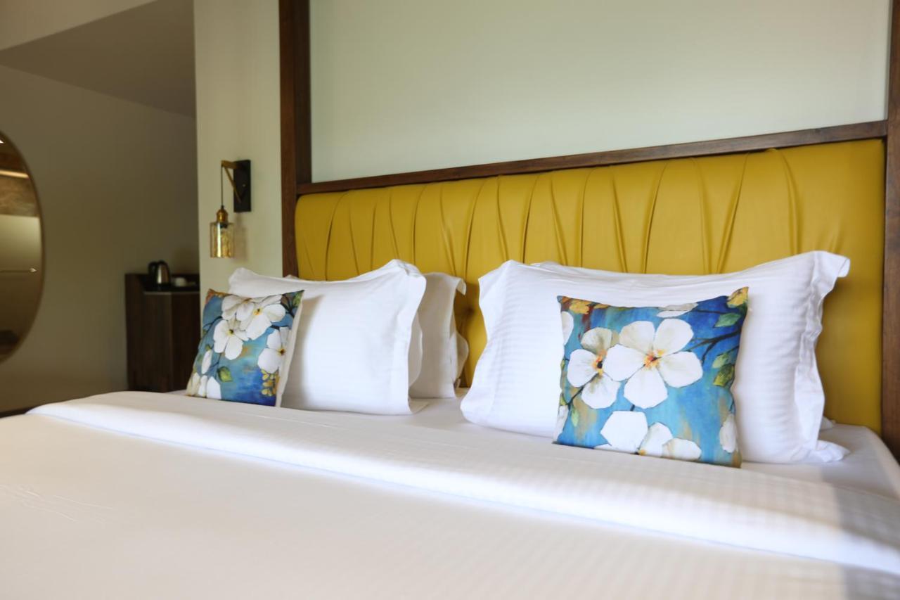 Golden Fields Resort Mulshi Esterno foto