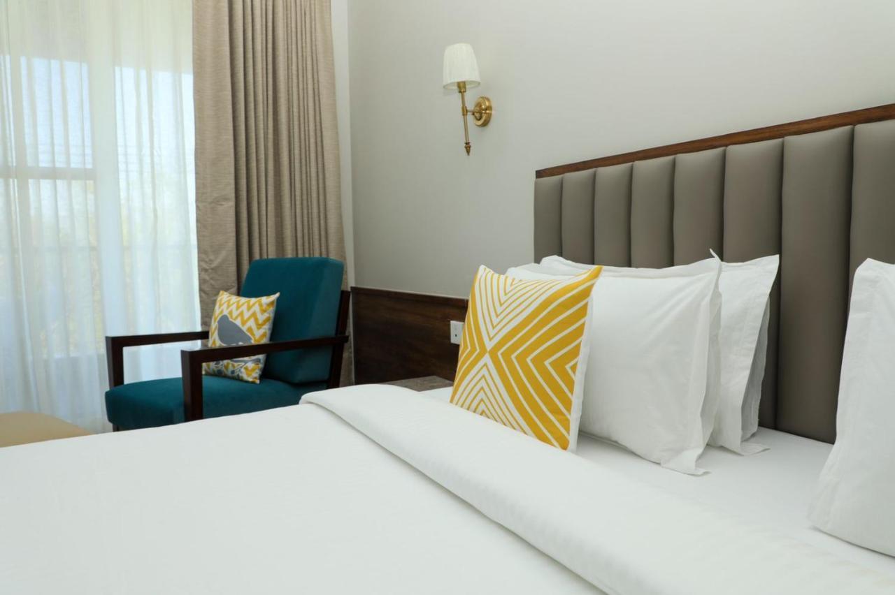 Golden Fields Resort Mulshi Esterno foto